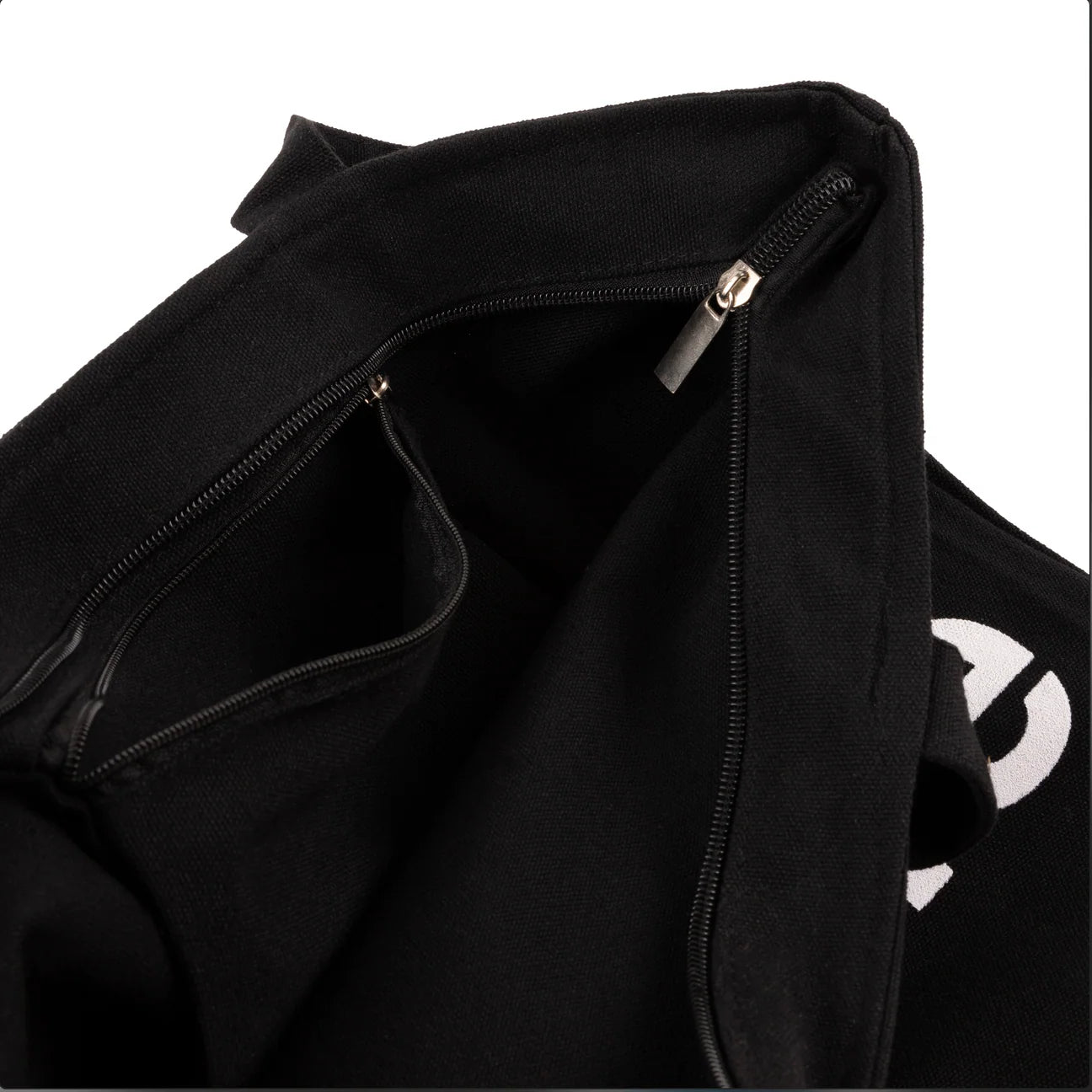 LILYPAD MAGAZINE MAG-A-ZINE 20L CANVAS ZIPPER TOTE - BLACK